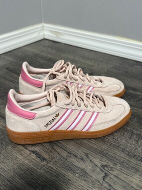 adidas Spezial Suede Sneakers in Light pink and Pink